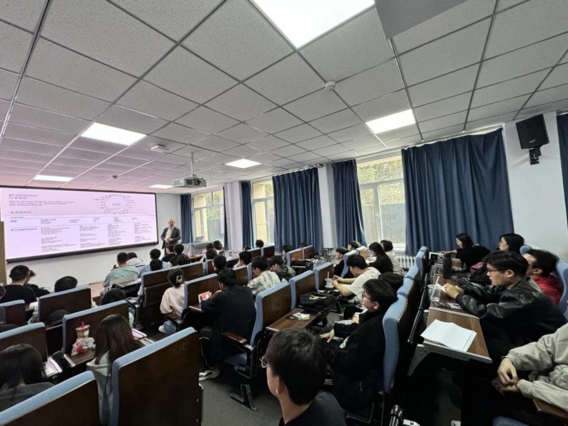 艾賓信息技術(shù)開(kāi)發(fā)(大連)與內(nèi)蒙古大學(xué)簽約合作 共育數(shù)字化轉(zhuǎn)型新動(dòng)能